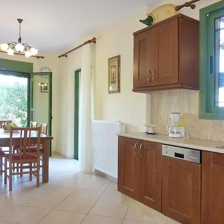 Villa Kato Sleeps 6