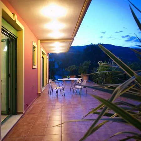 Villa Kato Sleeps 6 Katelios