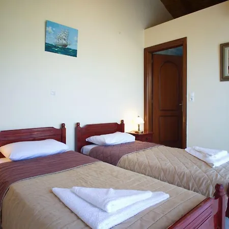Villa Kato Sleeps 6 *